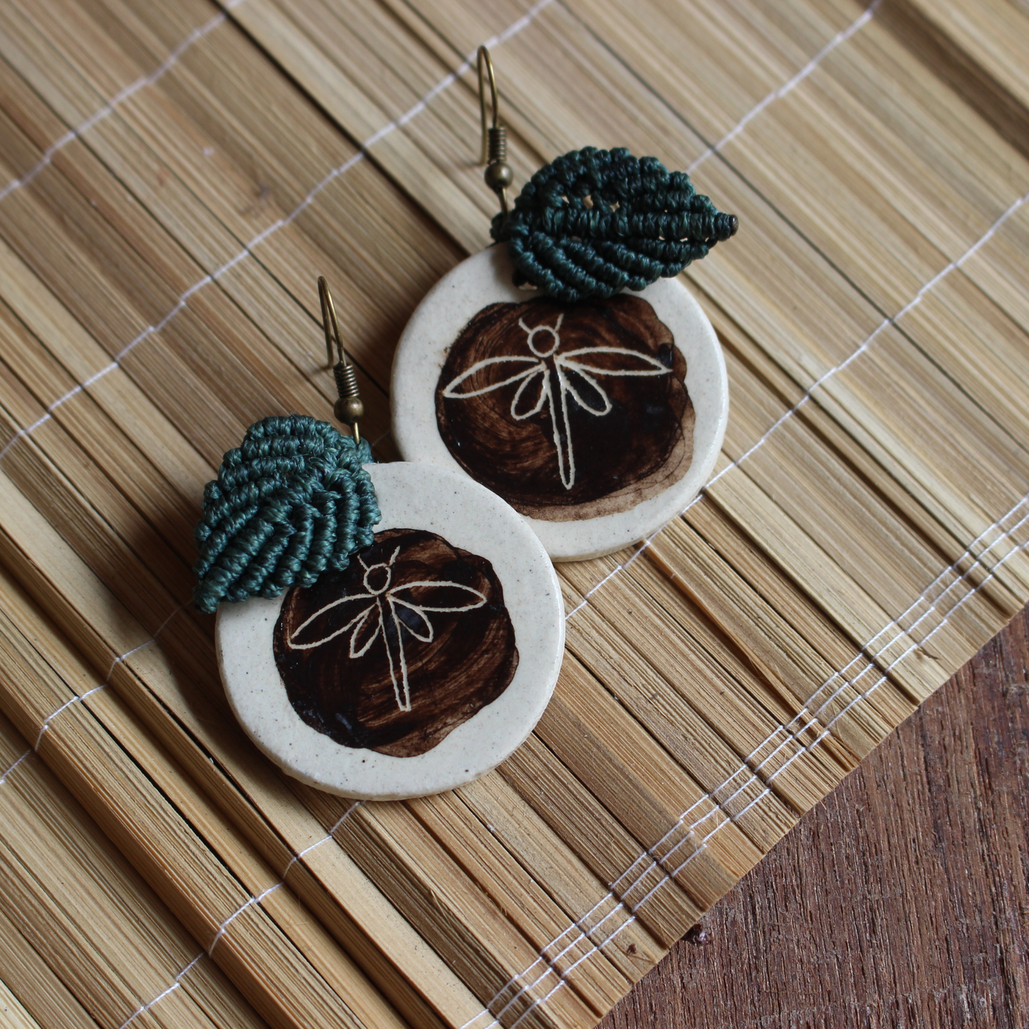 Dragonfly leaf earrings - brown