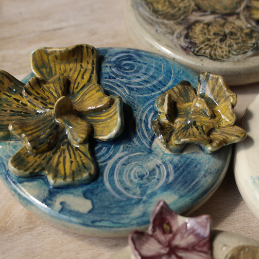 Water plants wall decor