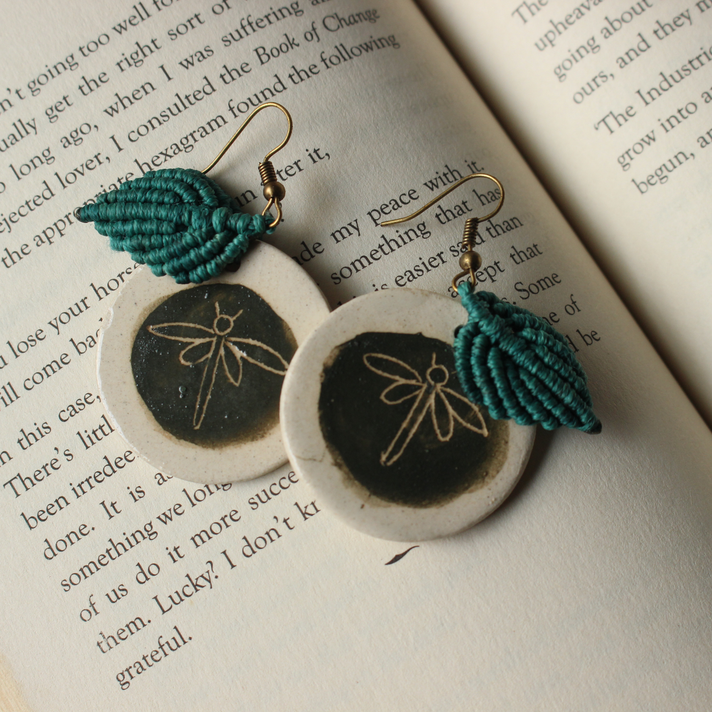 Dragonfly leaf earrings -green