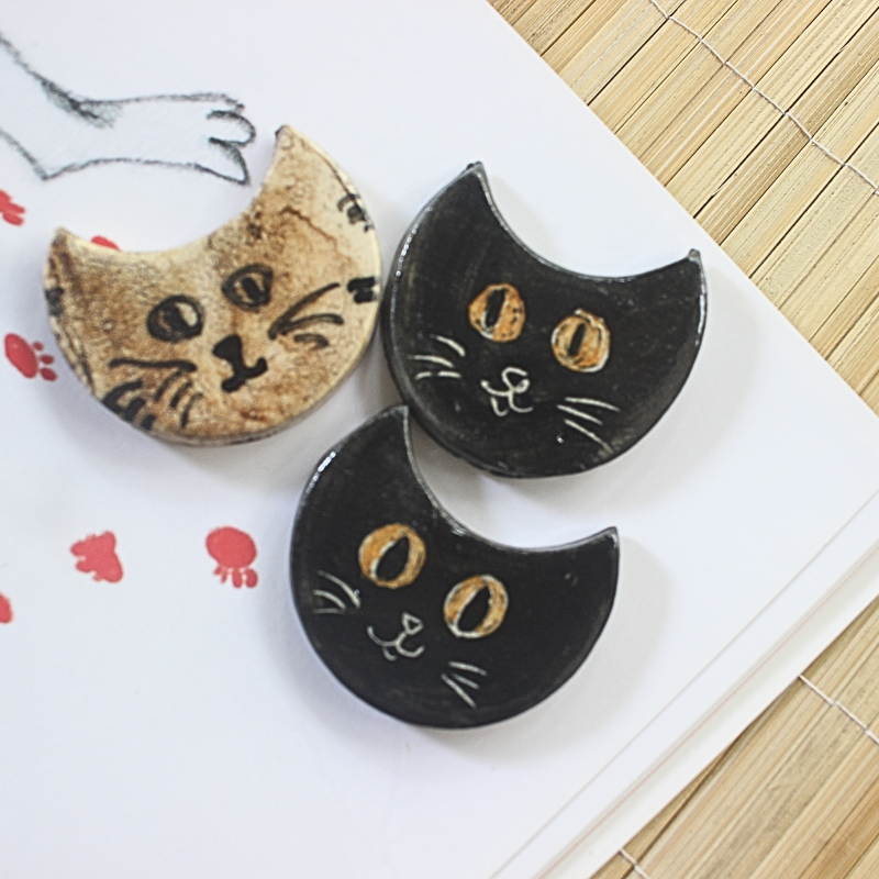 Cats ceramic magnet