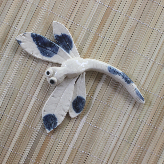 Dragonfly ceramic magnet