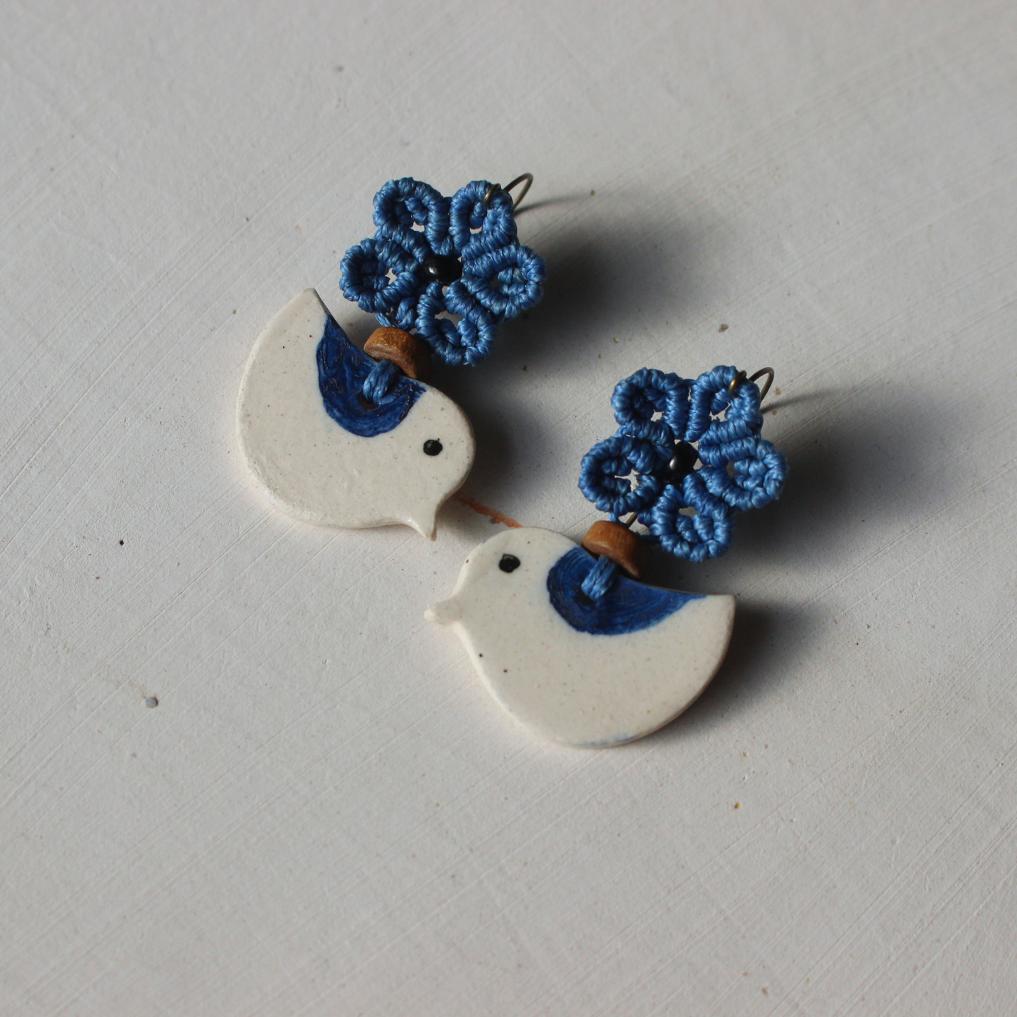 Birdie in blue