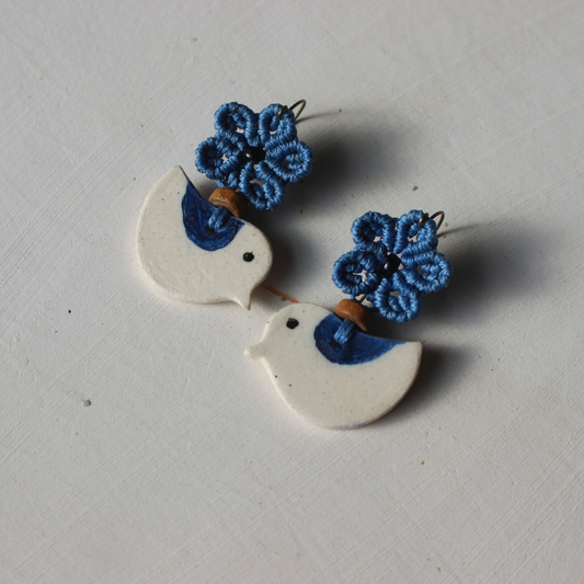 Birdie in blue